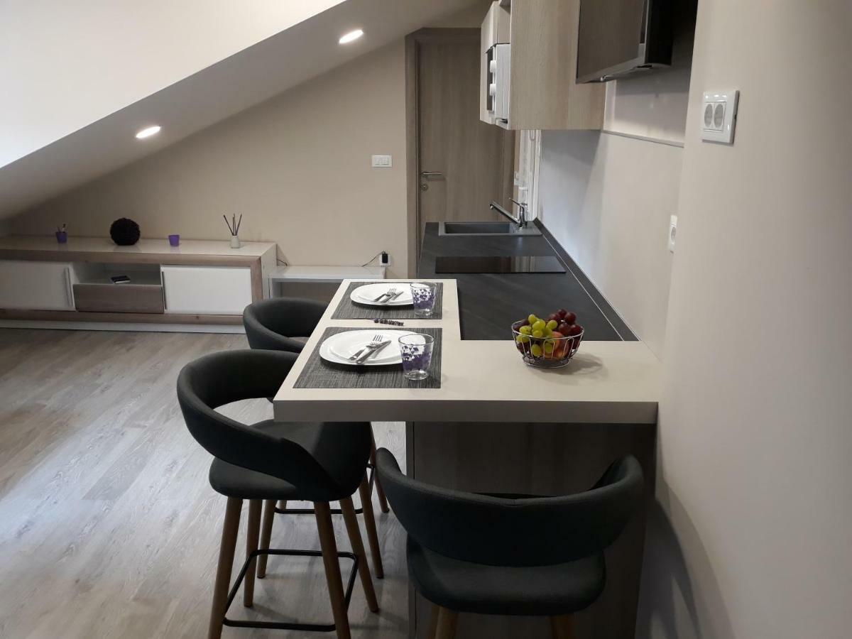 Center Apartment Dalu Пула Екстер'єр фото