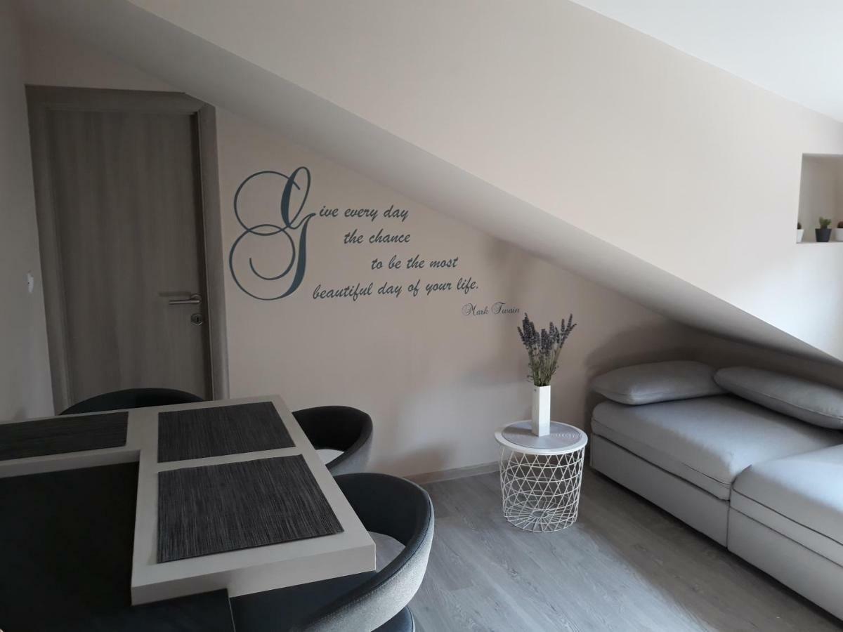 Center Apartment Dalu Пула Екстер'єр фото